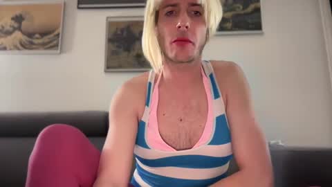 Snapshot of mrmooser42 chatting on January 2025 10:17:02 PM TaleOfLaura online show from January 2025 10:17:02 PM