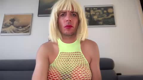 Snapshot of mrmooser42 chatting on January 2025 08:19:02 AM TaleOfLaura online show from January 2025 08:19:02 AM