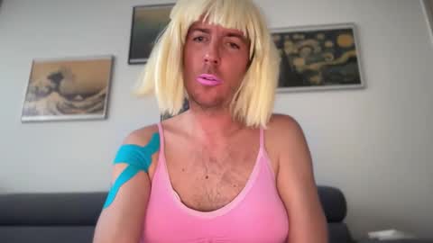 Snapshot of mrmooser42 chatting on February 2026 03:33:02 PM TaleOfLaura online show from February 2026 03:33:02 PM