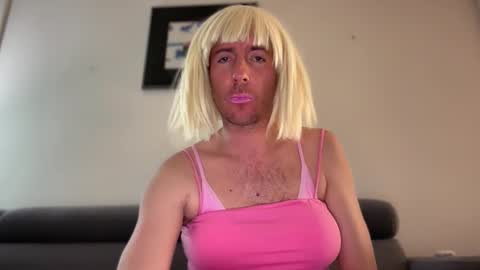 Snapshot of mrmooser42 chatting on February 2026 02:52:02 AM TaleOfLaura online show from February 2026 02:52:02 AM