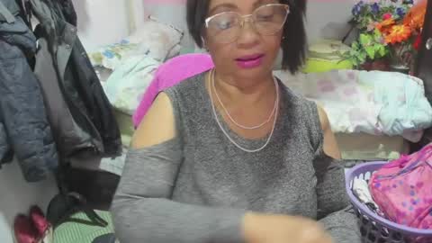 mrs_mommy online show from May 2026 12:41:01 AM