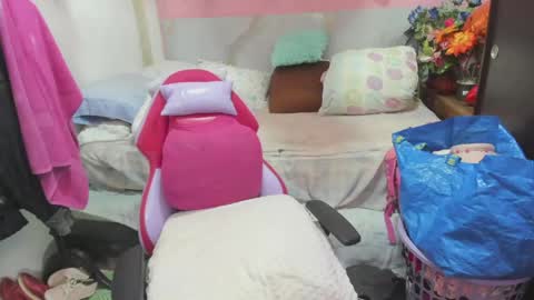 mrs_mommy online show from May 2026 06:58:01 PM