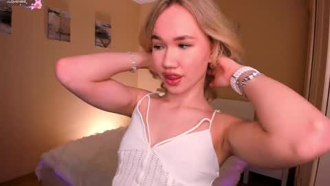 Mia online show from May 2026 01:50:01 PM