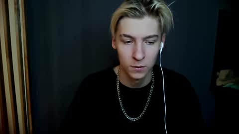 Snapshot of mrsexycum4u chatting on January 2025 03:58:02 AM Adam online show from January 2025 03:58:02 AM