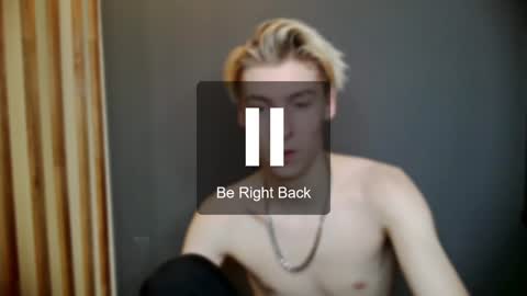 Snapshot of mrsexycum4u chatting on January 2025 10:04:02 PM Adam online show from January 2025 10:04:02 PM