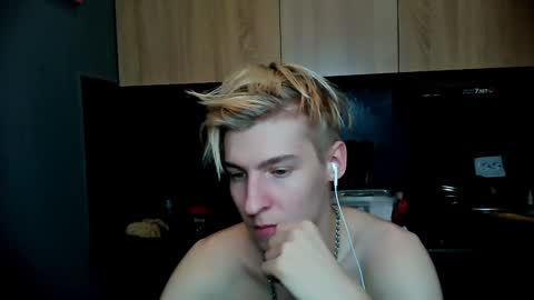 Snapshot of mrsexycum4u chatting on January 2025 01:34:02 AM Adam online show from January 2025 01:34:02 AM