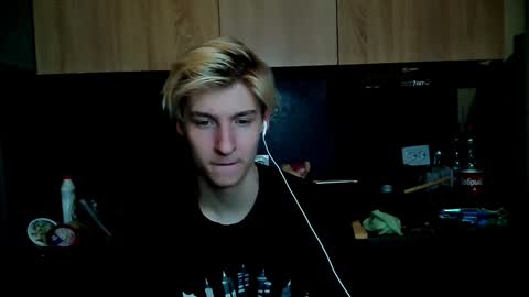 Snapshot of mrsexycum4u chatting on January 2025 01:42:01 AM Adam online show from January 2025 01:42:01 AM