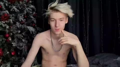 Snapshot of mrsexycum4u chatting on January 2025 06:35:02 PM Adam online show from January 2025 06:35:02 PM