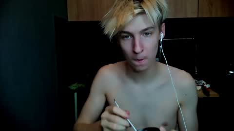 Snapshot of mrsexycum4u chatting on January 2025 12:27:02 AM Adam online show from January 2025 12:27:02 AM