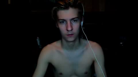 Snapshot of mrsexycum4u chatting on January 2025 09:04:02 AM Adam online show from January 2025 09:04:02 AM