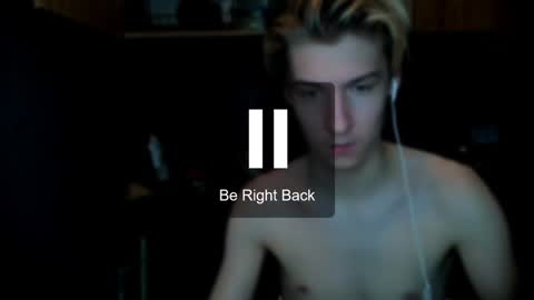 Snapshot of mrsexycum4u chatting on January 2025 04:03:01 AM Adam online show from January 2025 04:03:01 AM