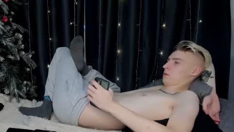 Snapshot of mrsexycum4u chatting on February 2025 07:18:02 AM Adam online show from February 2025 07:18:02 AM