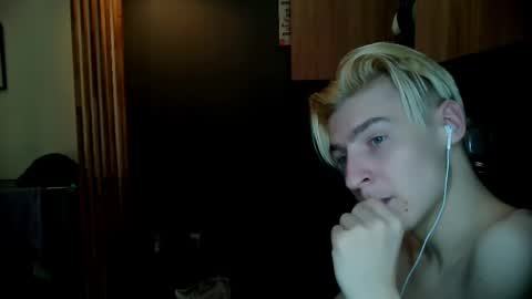 Snapshot of mrsexycum4u chatting on February 2025 05:31:01 PM Adam online show from February 2025 05:31:01 PM