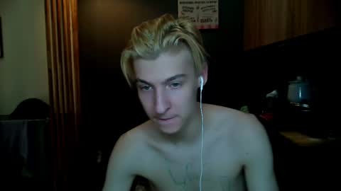 Snapshot of mrsexycum4u chatting on February 2025 08:38:02 PM Adam online show from February 2025 08:38:02 PM