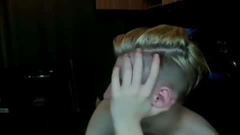 Snapshot of mrsexycum4u chatting on March 2025 12:31:01 AM Adam online show from March 2025 12:31:01 AM