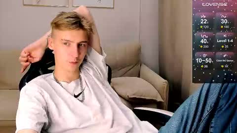 Snapshot of mrsexycum4u chatting on October 2025 12:11:02 AM Adam online show from October 2025 12:11:02 AM