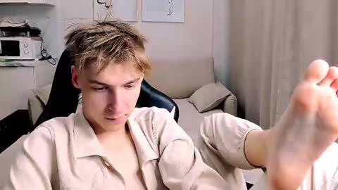 Snapshot of mrsexycum4u chatting on November 2025 02:28:01 PM Adam online show from November 2025 02:28:01 PM