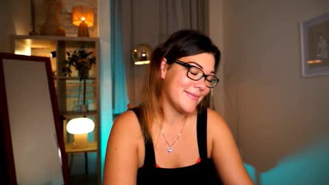 Tamara online show from October 2025 06:17:02 PM