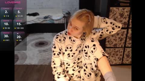 Sasha online show from February 2025 10:09:02 PM