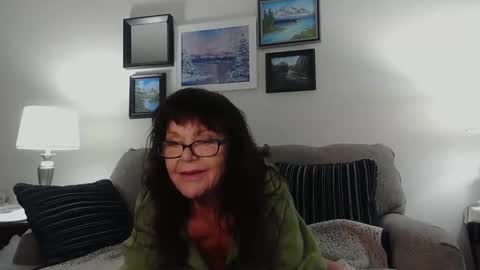 Snapshot of mrsvivianharper chatting on February 2026 02:48:01 AM VivianHarper online show from February 2026 02:48:01 AM