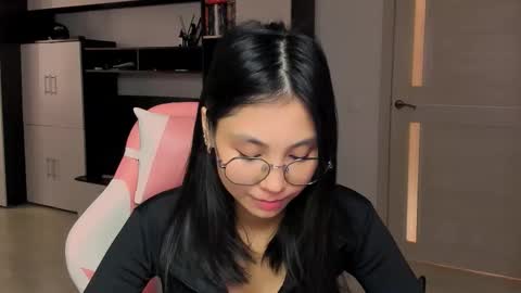 Snapshot of ms_emily_ chatting on September 2025 09:57:01 AM ms_emily_ online show from September 2025 09:57:01 AM