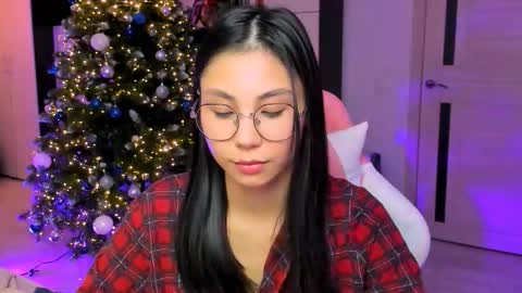 Snapshot of ms_emily_ chatting on December 2025 08:49:01 PM ms_emily_ online show from December 2025 08:49:01 PM