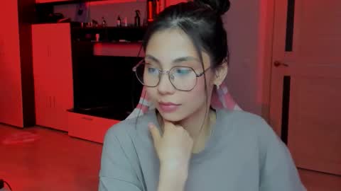 Snapshot of ms_emily_ chatting on January 2026 01:22:02 AM ms_emily_ online show from January 2026 01:22:02 AM