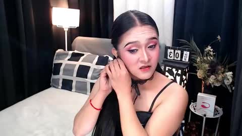 Snapshot of ms_grey4u chatting on November 2025 09:41:02 AM Ash online show from November 2025 09:41:02 AM