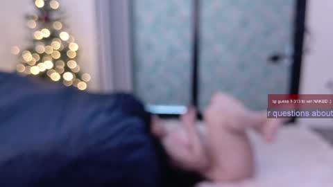 Snapshot of ms_mochii chatting on December 2024 10:32:01 PM R o r i SnapChat heyroriv2 wednesday - sunday Noon oclock mountain - 5pm mountain online show from December 2024 10:32:01 PM