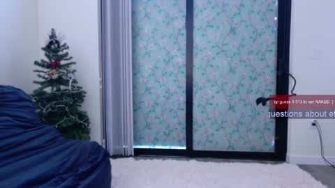 Snapshot of ms_mochii chatting on December 2024 07:28:02 PM R o r i SnapChat heyroriv2 wednesday - sunday Noon oclock mountain - 5pm mountain online show from December 2024 07:28:02 PM