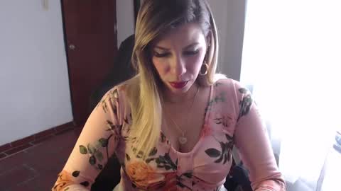 Sofia online show from January 2025 06:14:02 PM