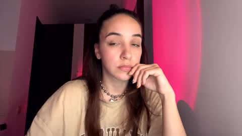ms_sophiee online show from April 2026 06:27:01 PM