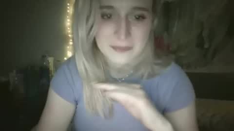 Snapshot of msclairewhatever chatting on September 2025 12:22:02 AM msclairewhatever online show from September 2025 12:22:02 AM