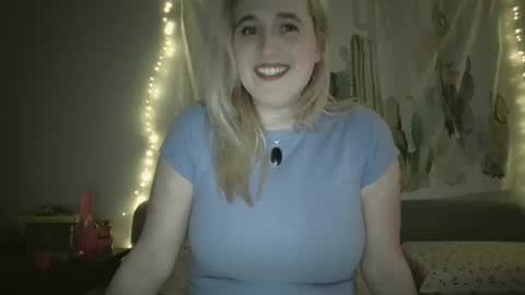 Snapshot of msclairewhatever chatting on October 2025 05:17:02 AM msclairewhatever online show from October 2025 05:17:02 AM