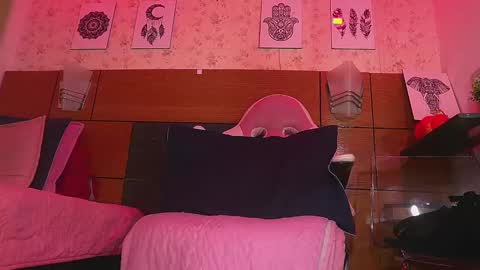 Manuela  online show from February 2025 06:08:02 AM