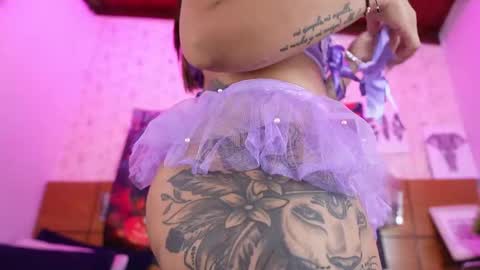 Manuela  online show from October 2025 03:27:01 AM