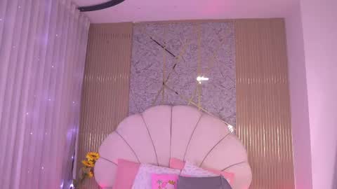 Manuela  online show from May 2026 03:25:01 AM