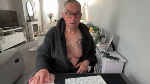 Snapshot of mtb1697 chatting on October 2025 09:16:01 AM mtb1697 online show from October 2025 09:16:01 AM