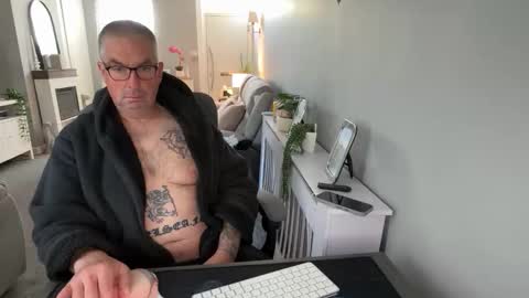 Snapshot of mtb1697 chatting on October 2025 09:29:02 AM mtb1697 online show from October 2025 09:29:02 AM