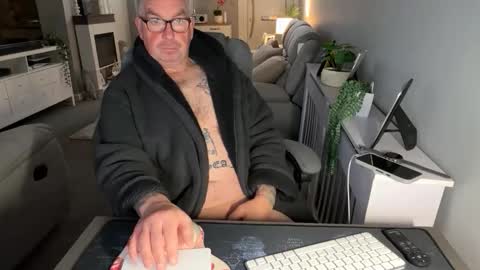 Snapshot of mtb1697 chatting on November 2025 07:40:01 AM mtb1697 online show from November 2025 07:40:01 AM