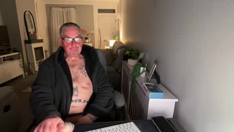 Snapshot of mtb1697 chatting on November 2025 11:36:02 PM mtb1697 online show from November 2025 11:36:02 PM