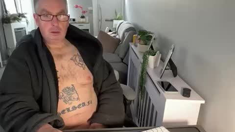 Snapshot of mtb1697 chatting on December 2025 12:25:02 PM mtb1697 online show from December 2025 12:25:02 PM