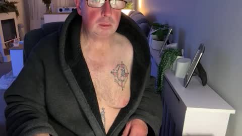 Snapshot of mtb1697 chatting on December 2025 11:45:01 PM mtb1697 online show from December 2025 11:45:01 PM