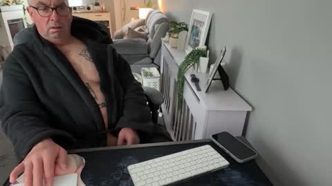 Snapshot of mtb1697 chatting on March 2026 08:32:02 AM mtb1697 online show from March 2026 08:32:02 AM