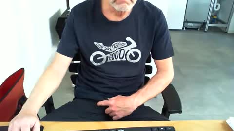 mucfag online show from May 2026 08:00:01 AM