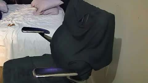 Snapshot of muffdiver718 chatting on January 2025 12:16:02 PM Muffdiver online show from January 2025 12:16:02 PM