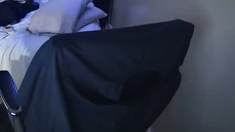 Snapshot of muffdiver718 chatting on February 2025 06:46:01 AM Muffdiver online show from February 2025 06:46:01 AM