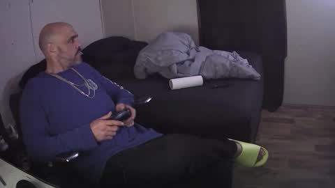 Snapshot of muffdiver718 chatting on February 2026 02:49:02 AM Muffdiver online show from February 2026 02:49:02 AM