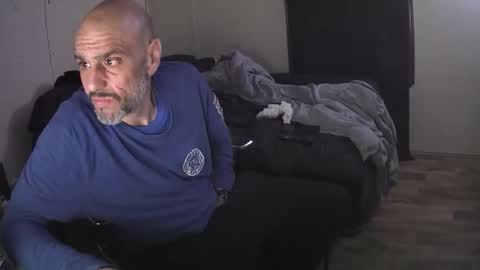 Snapshot of muffdiver718 chatting on February 2026 01:22:02 AM Muffdiver online show from February 2026 01:22:02 AM