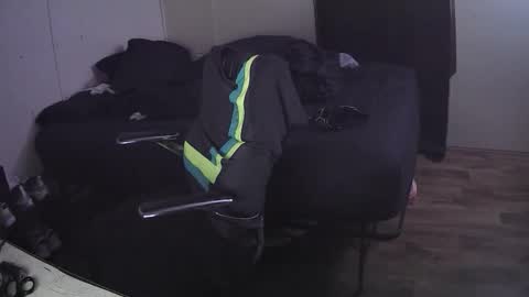 Snapshot of muffdiver718 chatting on February 2026 06:43:02 AM Muffdiver online show from February 2026 06:43:02 AM